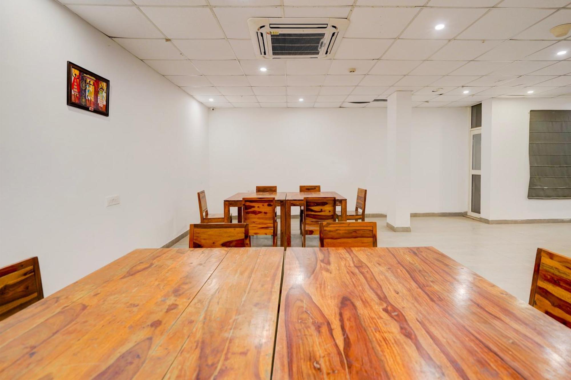 Townhouse Delight Inn Gurgaon Ngoại thất bức ảnh