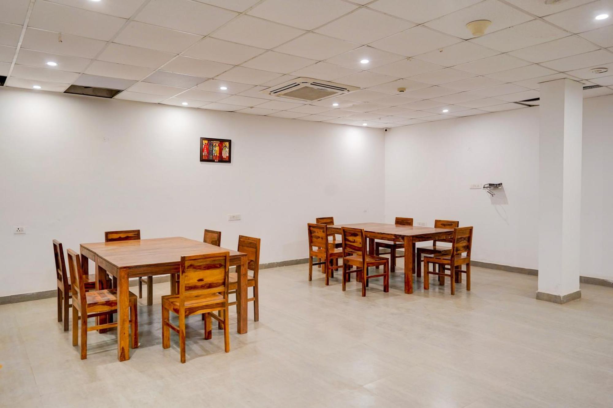 Townhouse Delight Inn Gurgaon Ngoại thất bức ảnh