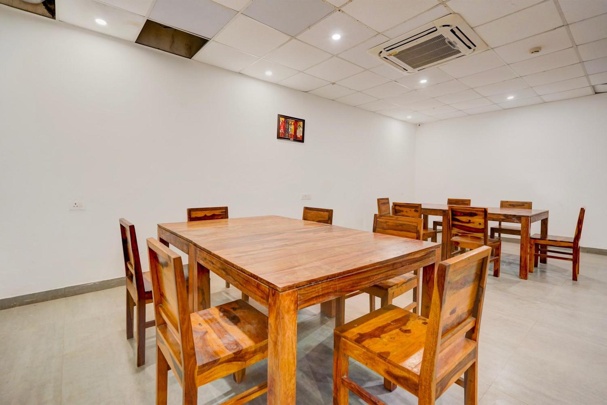 Townhouse Delight Inn Gurgaon Ngoại thất bức ảnh